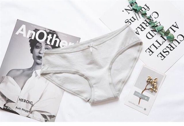 Quần Lót Nữ Cotton Trơn Basic Cạp Vừa Thấm Hút Mồ Hôi Co Giãn 4 Chiều Chống Hằn Viền Ôm Vòng 3 Kháng Khuẩn P026 | BigBuy360 - bigbuy360.vn