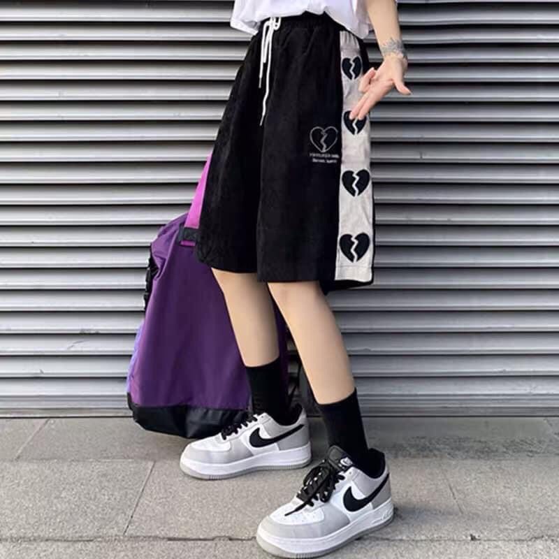 Quần short đùi nhung tăm họa tiết TRÁI TIM unisex nam nữ dáng rộng, quần short mặc nhà chơi thể thao