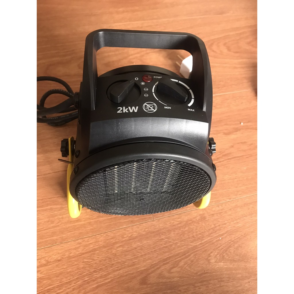 Quạt sấy gió nóng mini 2kw thương hiệu Nhật