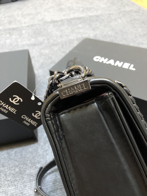 Túi ô trám viền xích size 20 và 25 | BigBuy360 - bigbuy360.vn