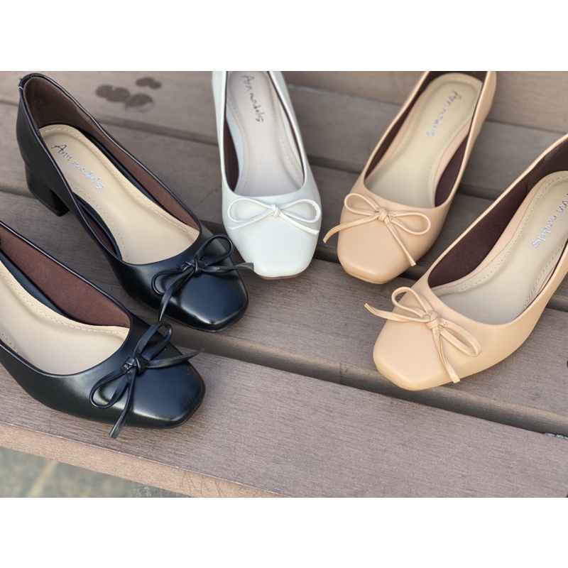 Giày cao gót nữ 3 phân mũi vuông gót vuông chất liệu da lì êm mềm phối nơ chuông kiểu dáng thơi trang Annmodels_A1004NC