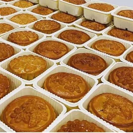 Bánh Trung Thu Thập Cẩm Mebaoshop Bánh Nướng Nhân Jambon Trứng Muối Hoặc Chay, 2 và 4 cái tặng hộp quà