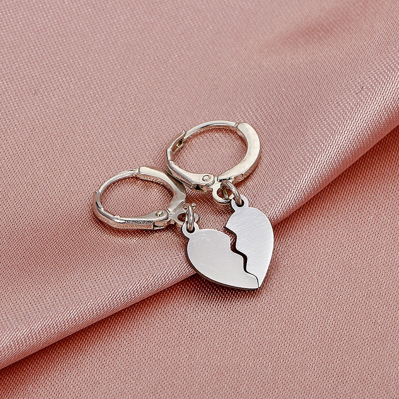 Khuyên tai hình trái tim bằng thép không gỉ phong cách retro thời trang cho nữ