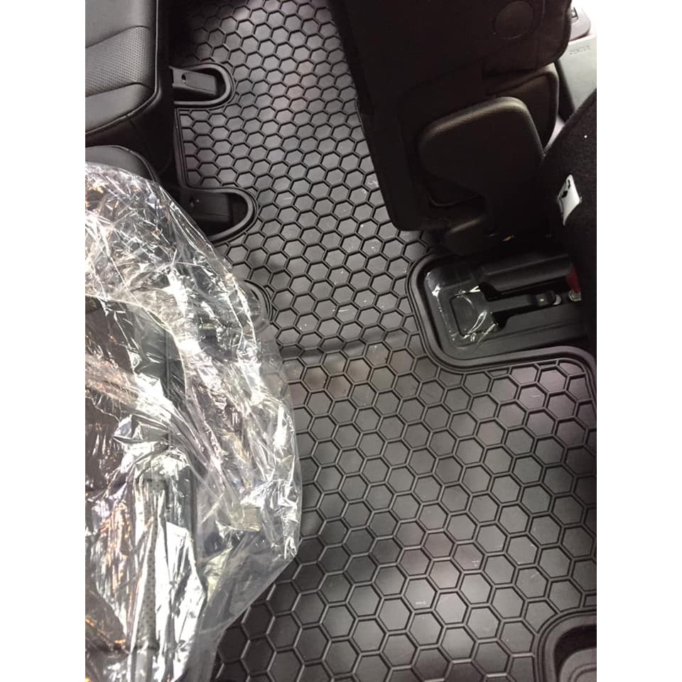 Lót sàn cao su theo xe Santafe 2016-2020 hàng không chữ