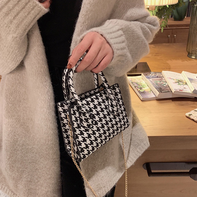 Túi đeo chéo vai IELGY họa tiết da báo thời trang sành điệu cho nữ