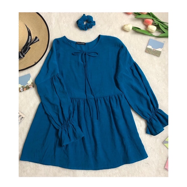 Áo babydoll tay phồng dài, cổ thắt nơ siêu xinh cùng quần short cạp chun tặng kèm scrunchie cùng màu