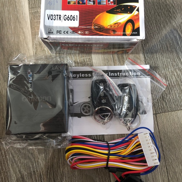 Sản phẩm gia đình làm: Phụ tùng ô tô/ 1 bộ khiển cửa VO3TR/G6061 -12V khóa cửa