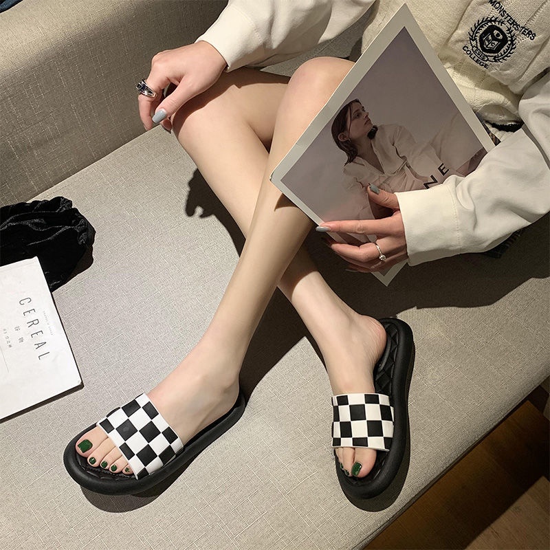 Oeggeo shop Dép Đế Bằng Kẻ Caro Trắng Đen Cho Nữ