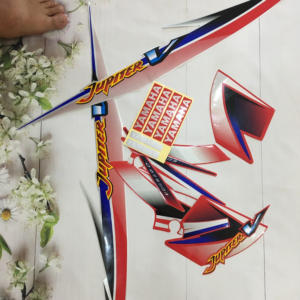Tem dán xe Jupiter V màu đỏ, chất keo chất lượng bền đẹp, loại dày lâu phai màu