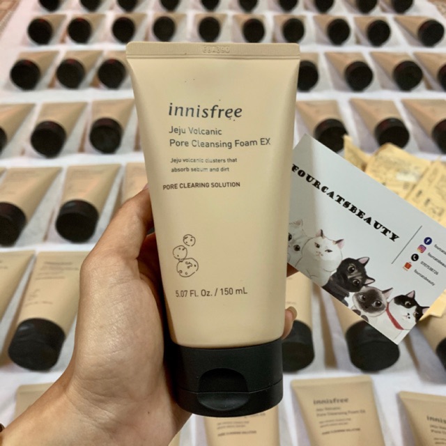 Sữa Rửa Mặt Tro Núi Lửa Innisfree Jeju Volcanic Pore Cleansing Foam 150ml