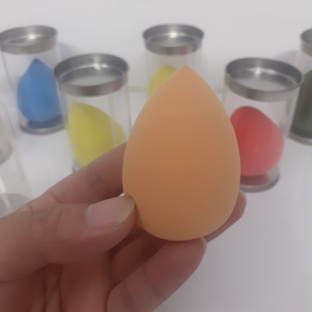 Hộp 1 bông phấn tán kem nền hình giọt nước, hộp nhựa nắp nhôm (Màu ngẫu nhiên)