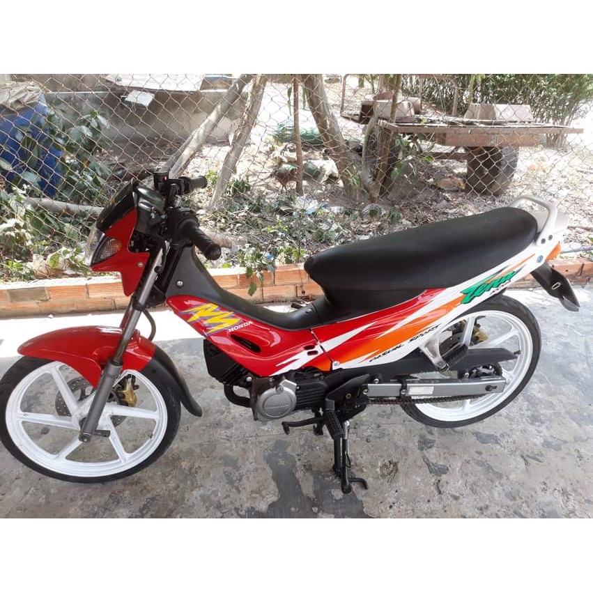 Lẻ xinhan NOVA TENA trước HMA, đèn xi nhan tena Thailand