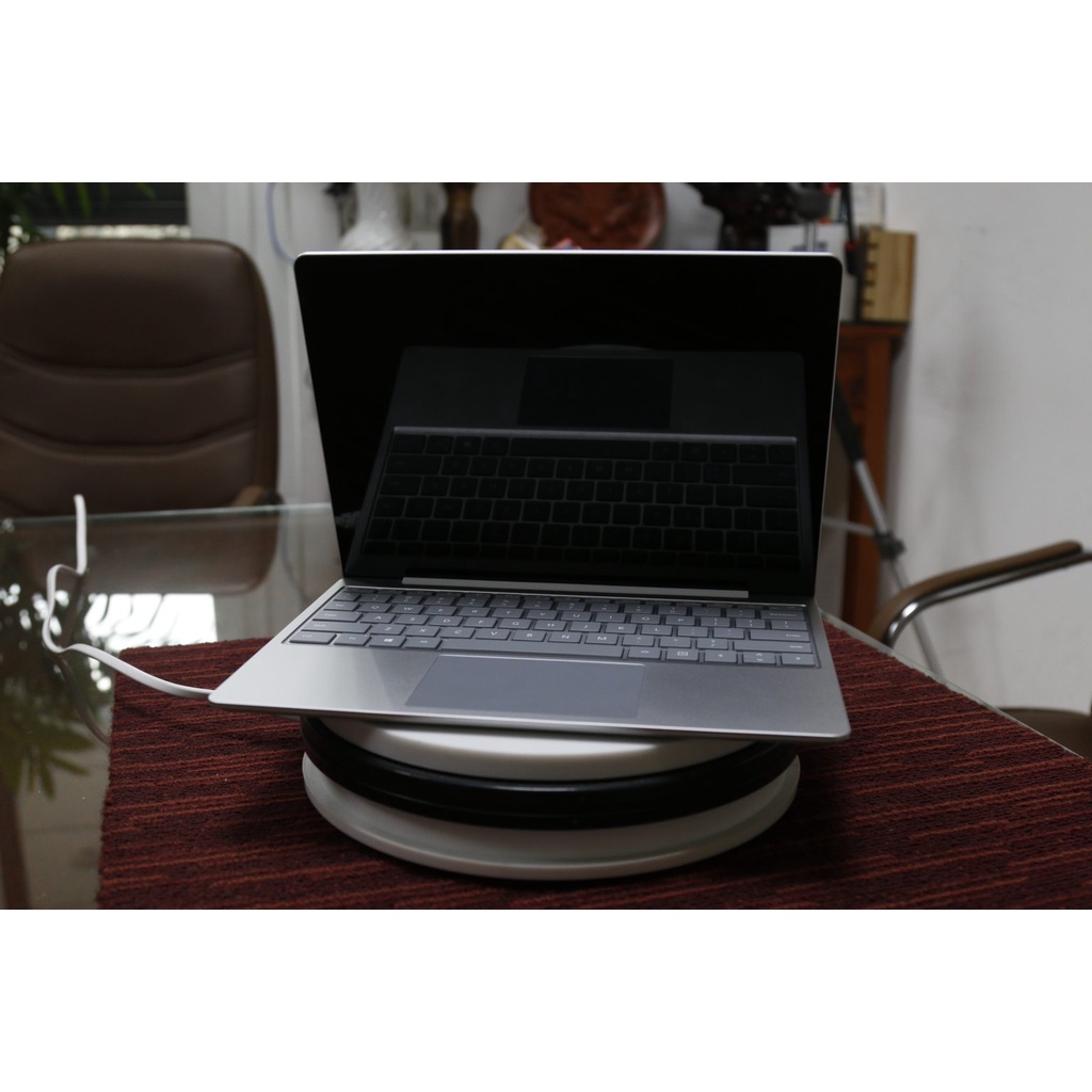 Surface Laptop Go  – Core i5 / RAM 8GB / SSD 128GB / 12.4 inch / 1.1kg / Win 10