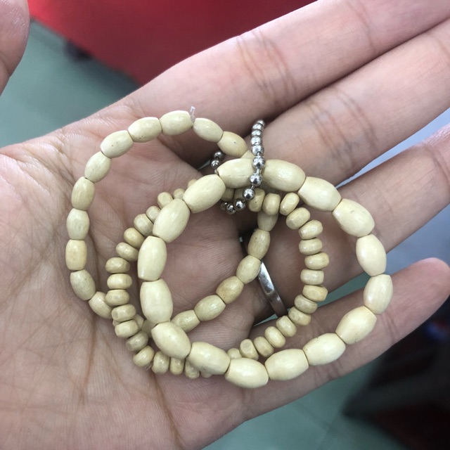 Vòng dâu tằm cho em bé