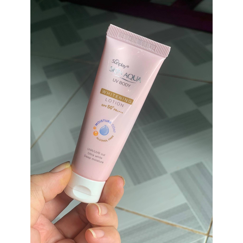 Lotion chống nắng dưỡng thể trắng mịn - Sunplay Skin Aqua UV Body Whitening Lotion_hàng mẫu dùng thử 15g