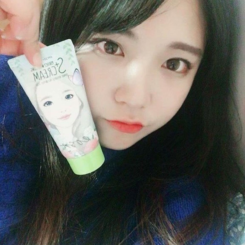 KEM CHỐNG NẮNG ROSIE FIRST ESSENCE WHITENING SPF45