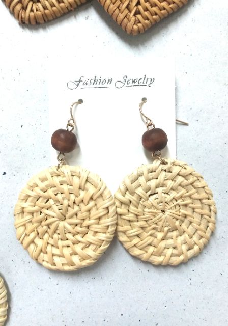 Khuyên tai mây tre đan  khuyên tai cói đi biển khuyên tai Hàn Quốc, phụ kiện đi biển