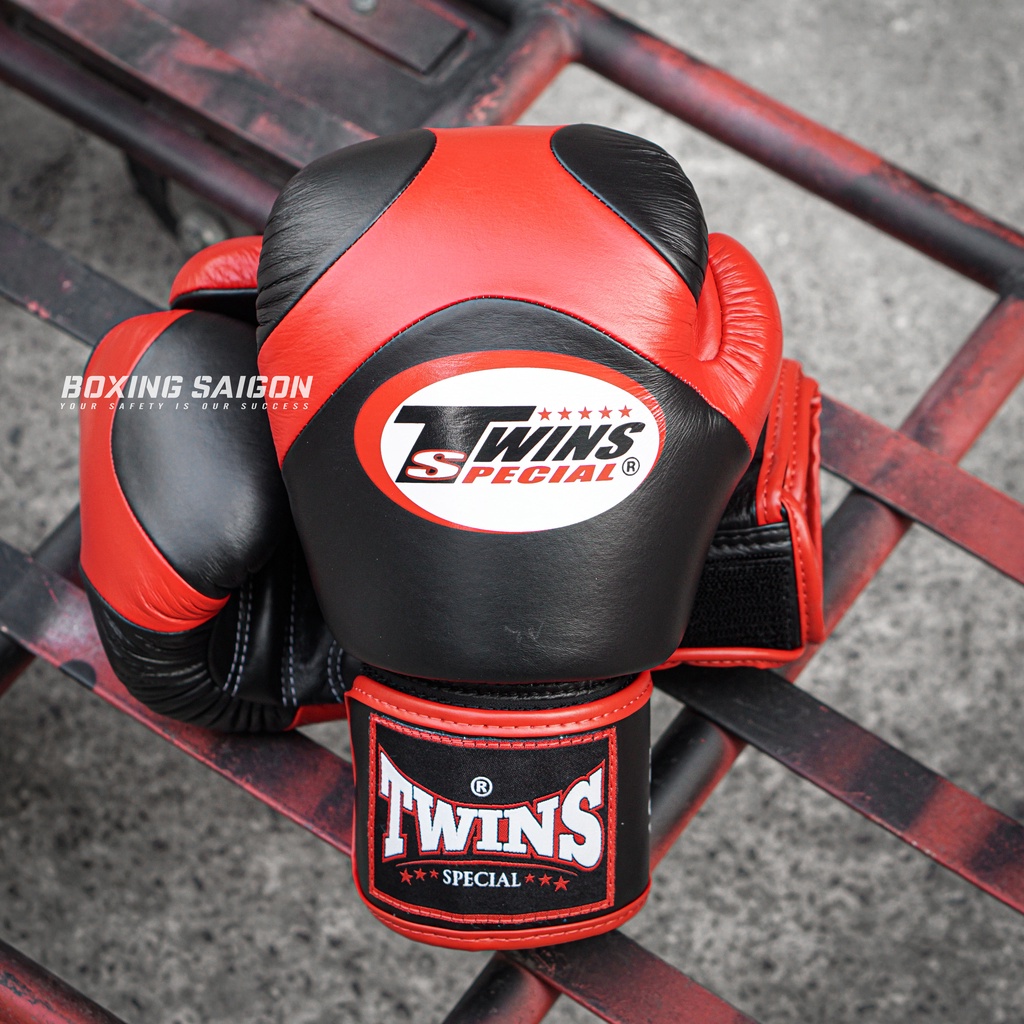 Găng tay Boxing Muay Thai Twins BGVL-13 X-Patterm - Black/Red