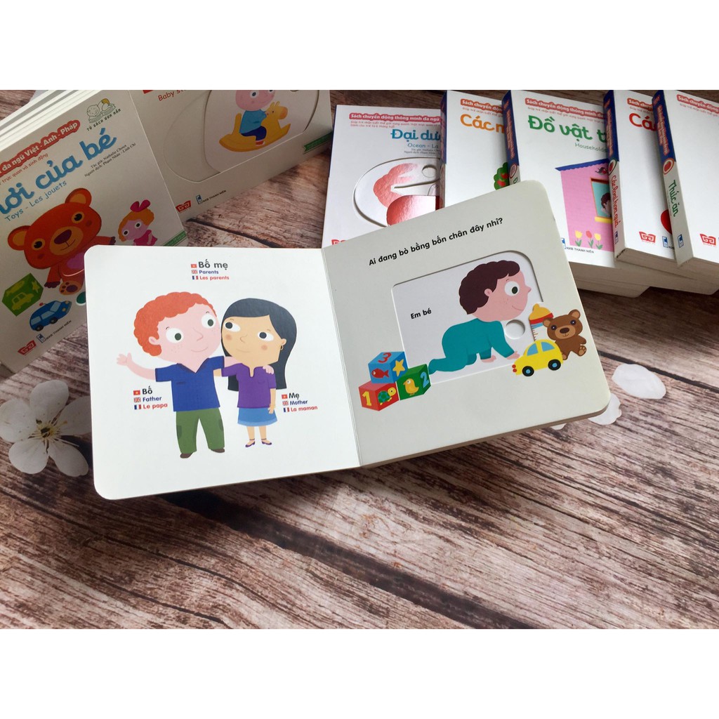 Sách - Gia đình (thuộc Bộ sách chuyển động thông minh đa ngữ Việt - Anh - Pháp) | BigBuy360 - bigbuy360.vn