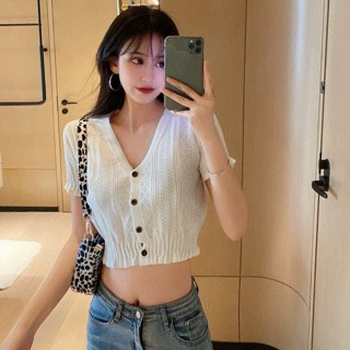Áo croptop body Jennie