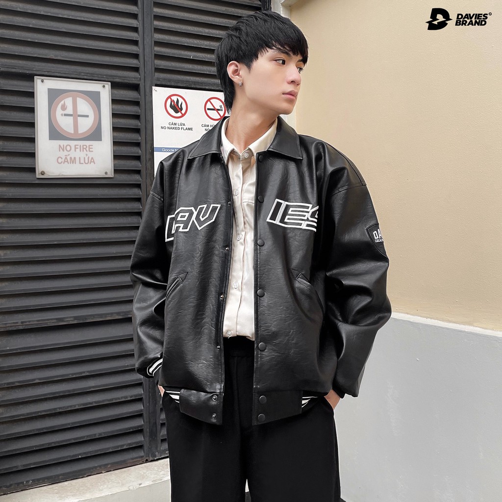 Áo khoác varsity jacket da nam nữ thêu chữ Davies Leather màu đen| D20-AK6