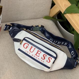Túi Bao tử GUESS Auth, mẫu đang on web