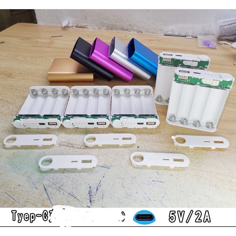 BỘ VỎ 4 PIN - BOX SẠC DỰ PHÒNG ĐIỆN THOẠI CHÂN LÒ XO DÙNG PIN 18650 KHÔNG PHẢI HÀN