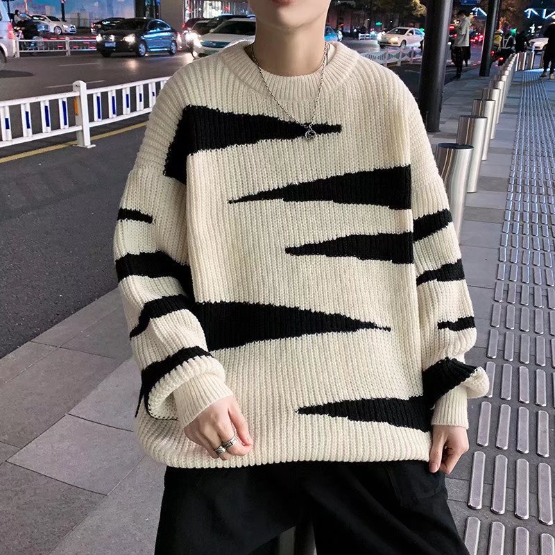 Áo len cổ tròn dáng rộng in họa tiết ngựa vằn phong cách Hong Kong thời trang thu đông mới cho nam