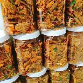Cơm cháy chiên mắm lắc khô gà cay