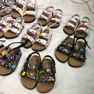 Giày sandal bé gai/trai - có size của mẹ
