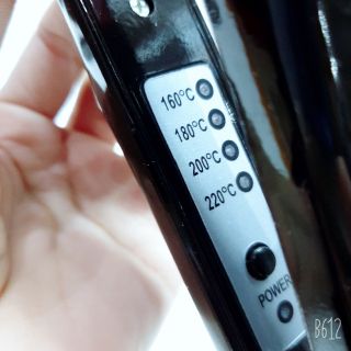 Máy kẹp cúp tóc lưỡi đỏ Hàn Quốc