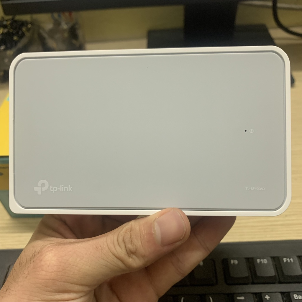 Bộ chia mạng lan, thiết bị chia mạng, Switch 5 cổng, 8 cổng TPlink tốc độ 10/100Mbps chân mạ vàng