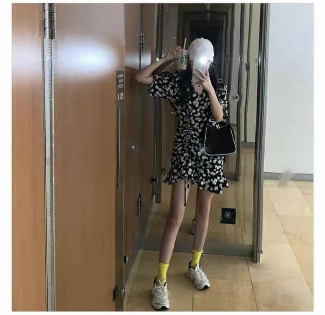 [Hình/Video shop quay] Đầm hoa cúc tay ngắn cổ V rút dây Daisy Dress | Đầm Hoa Nhí hot trend