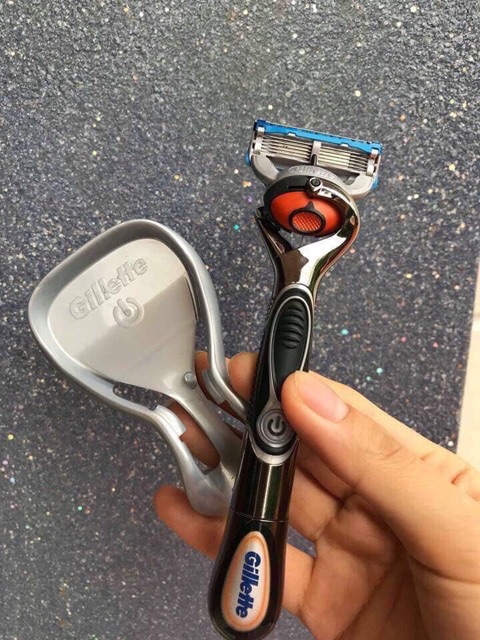 Lưỡi dao cạo Râu Gillette Fusion 5+1 hộp 12 lưỡi