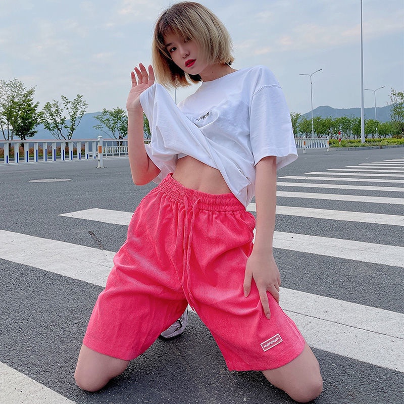 Quần Đùi Vải Nhung Ống Rộng Năng Động Sành Điệu