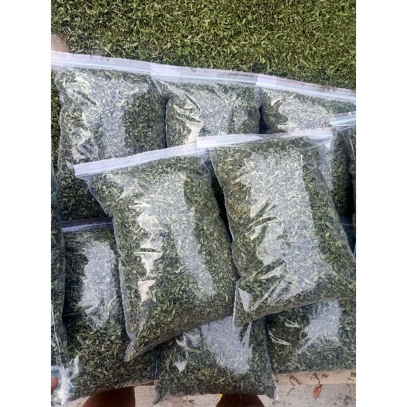 Trà  lá ổi non giúp  giảm cân.da đẹp .tóc chắc khỏe 500gr