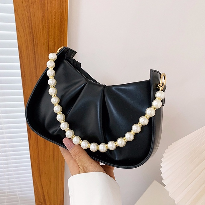 Túi xách nữ chất da mềm mịn tự nhiên, dáng bánh bèo, dây giả ngọc cực xinh Capucha T40