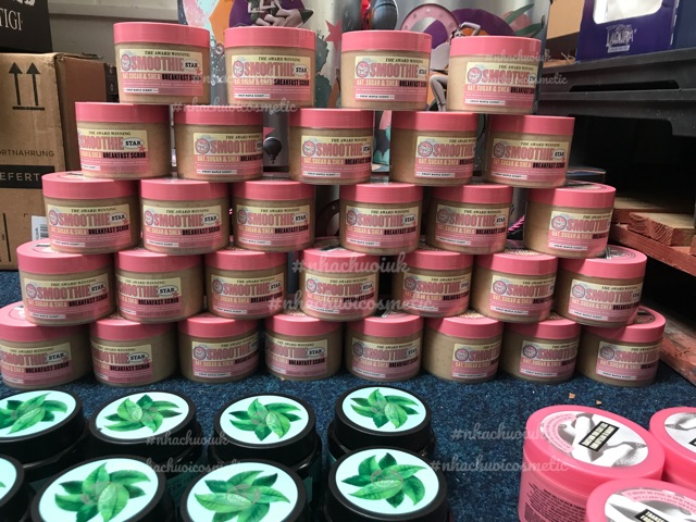 Tẩy tế bào chết body Soap and Glory Smoothie Star Breakfast Scrub 300ml | BigBuy360 - bigbuy360.vn