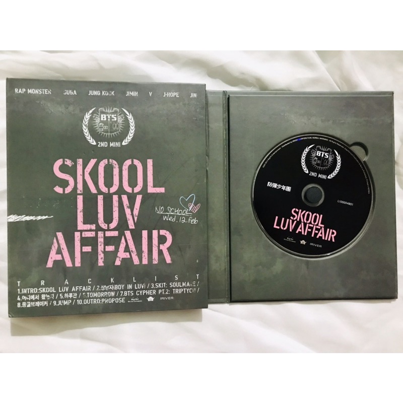 Album ảnh BTS SKOOL LOV AFFAIR