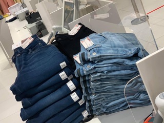 Quần bò Nữ Uniqlo