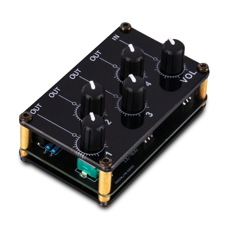 Máy Trộn Âm Thanh Nổi Mini 4 Kênh 1 Trong 4 Tiếng Ồn Thấp Cho Studio Ghi Âm