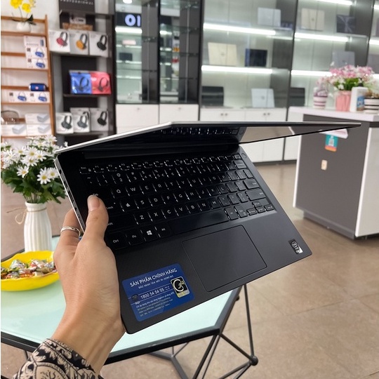 Laptop Dell XPS 9343 Core i5 5200/ SSD 512Gb/ Màn hình 13.3 inch IPS Full HD tràn viền siêu mỏng nhẹ.