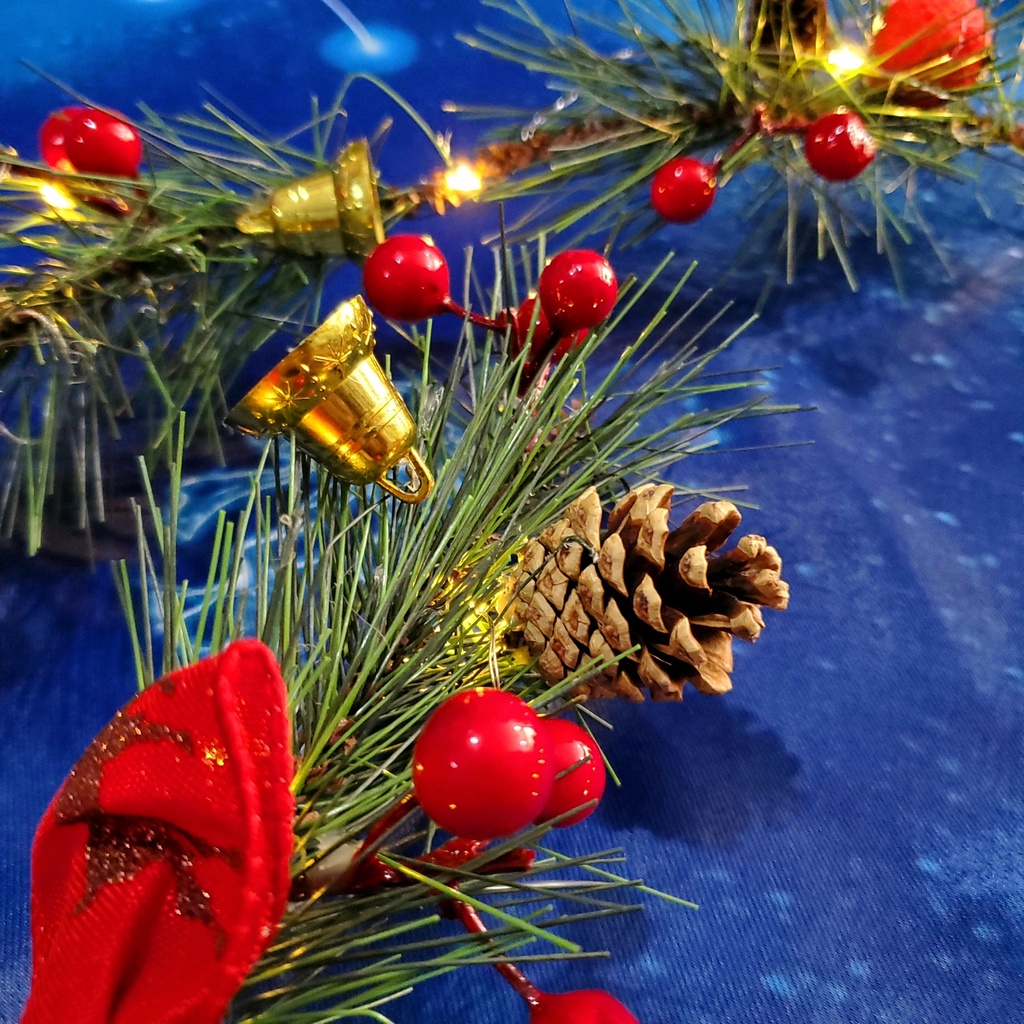 Đèn giáng sinh DÂY THÔNG LÁ CỨNG DTN01 lung linh huyền ảo trang trí giáng sinh