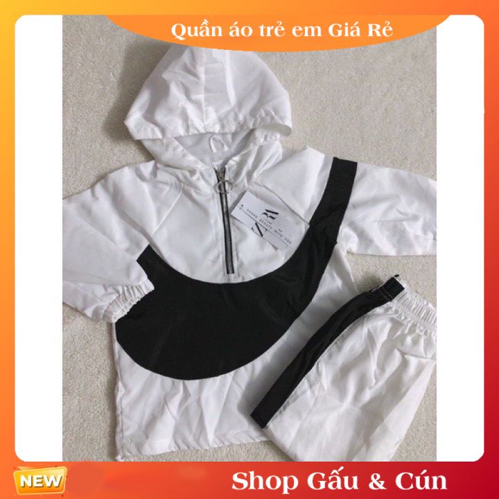 Bộ quần áo cho bé trai bé gái chất gió mềm dày dặn, trắng phối viền đen có mũ từ 10-22kg