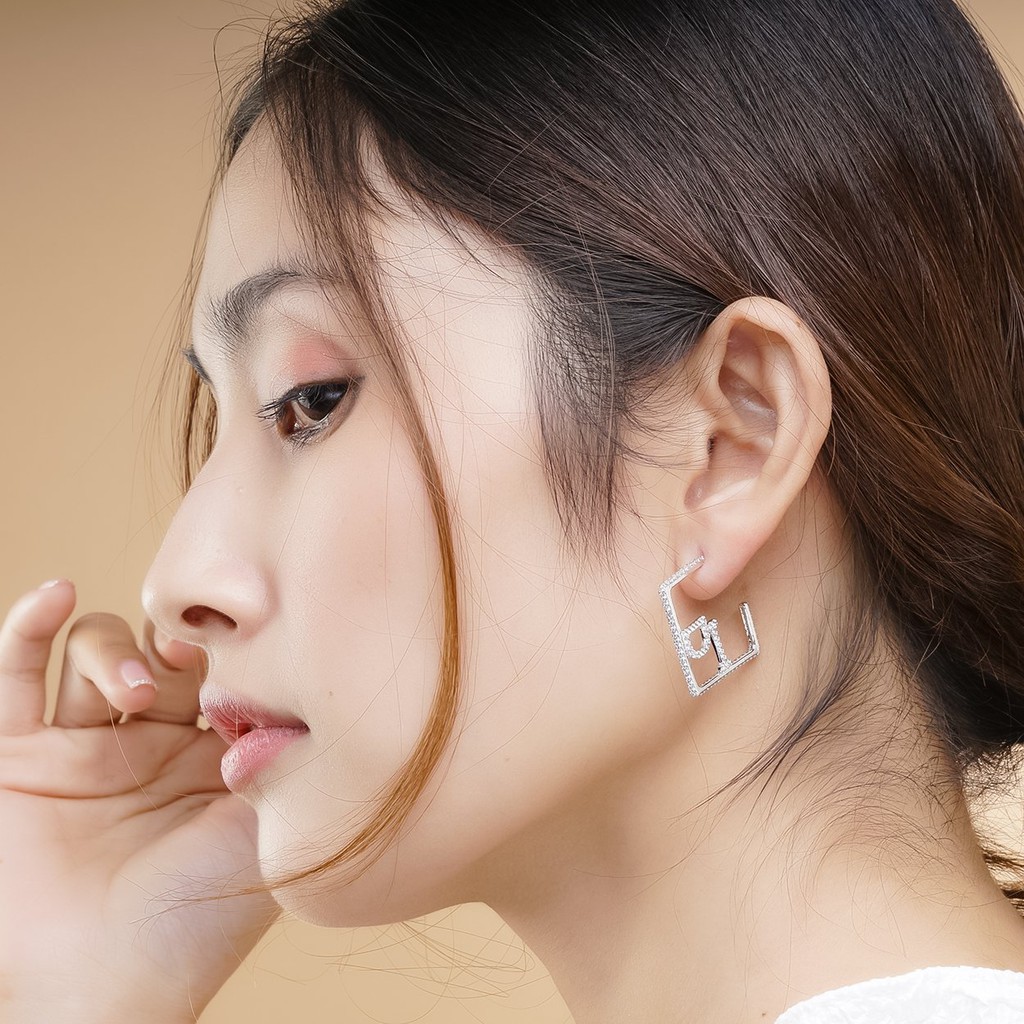 Bông tai nữ UHA mạ vàng 18K , đính kim cương nhân tạo B1156145-115