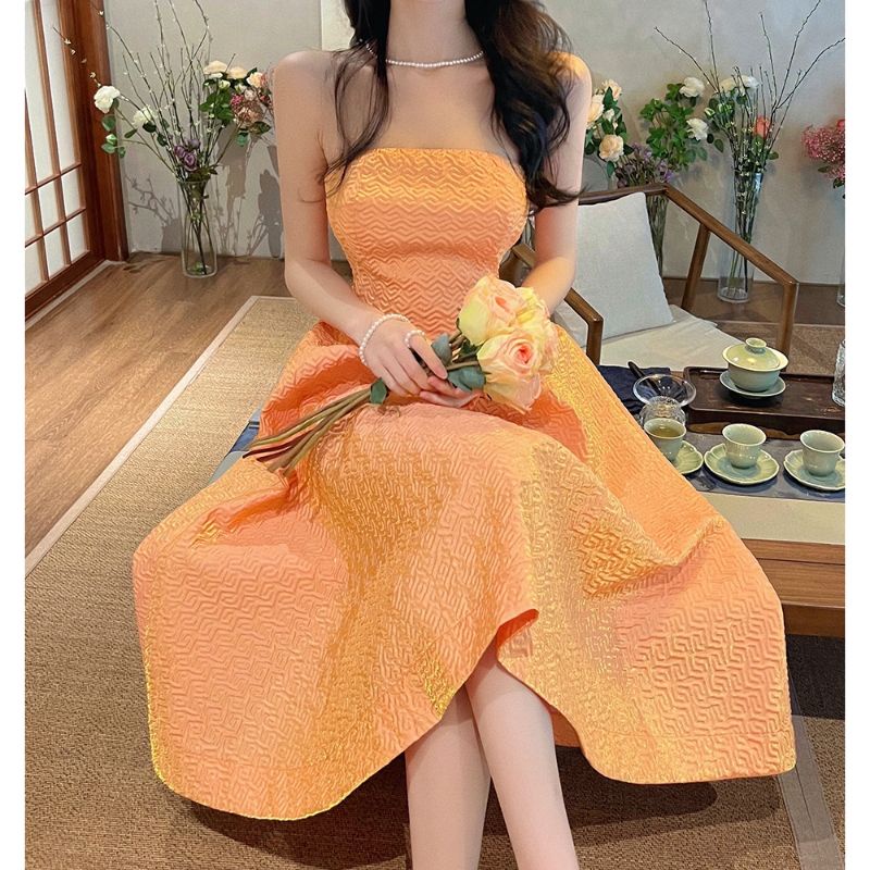 Order 2-3 tuần váy quây cam