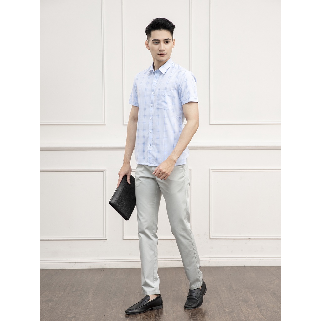 Áo Sơ Mi Nam Ngắn Tay ARISTINO ASS157S1 Somi Công Sở Cao Cấp Màu Xanh Kẻ Dệt Dobby Chất Sợi Sồi Dáng Suông Tà Bằng
