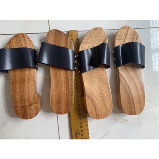 Guốc mộc cho bé