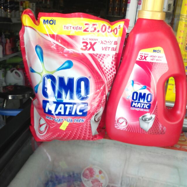 Nước giặt omo matic cửa trên túi và chai 2,7kg