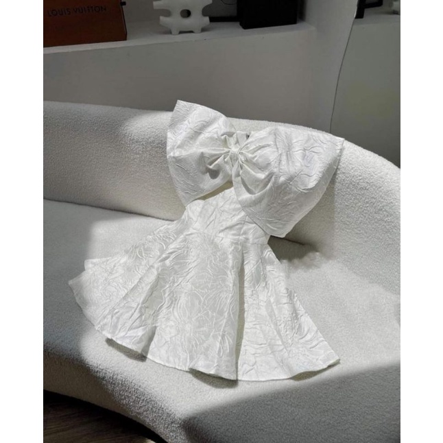 Váy Gấm Mầu Kem Nơ Ngực Dáng Xoè/ Adeirlina Dress